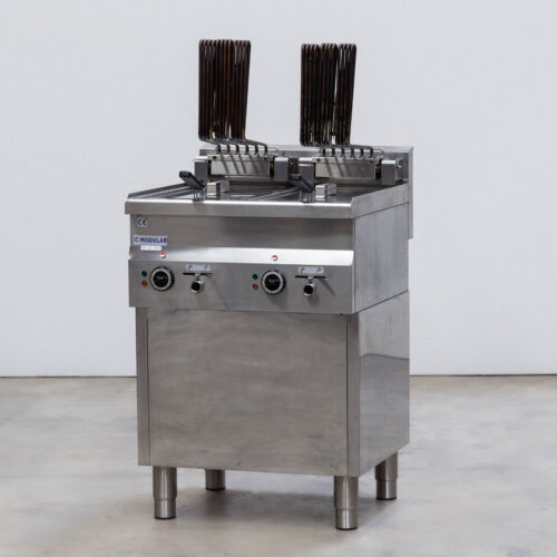 Doppel Fritteuse mit Unterbau